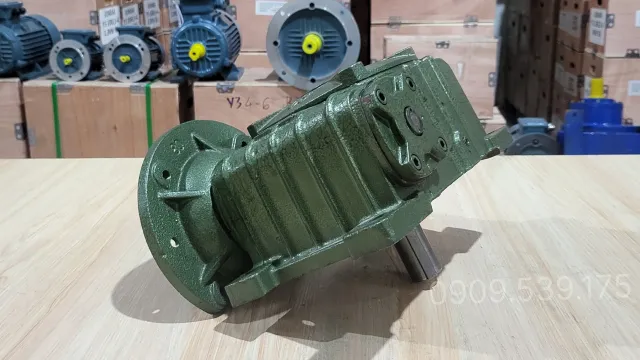 Góc xéo của hộp giảm tốc trục vít WPDX
