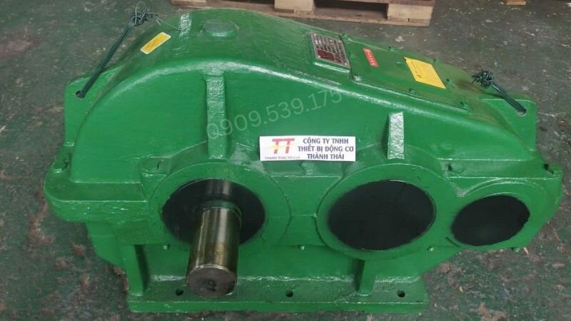 Hộp giảm tốc ZQ 2 cấp.