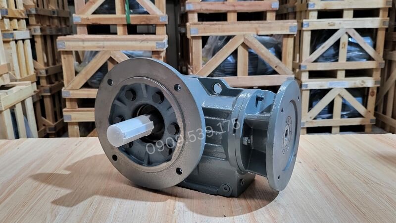 Hộp giảm tốc tải nặng trục vuông góc K 2 cấp.