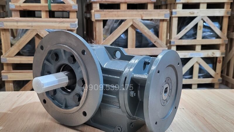 Hộp số giảm tốc tải nặng trục vuông góc K