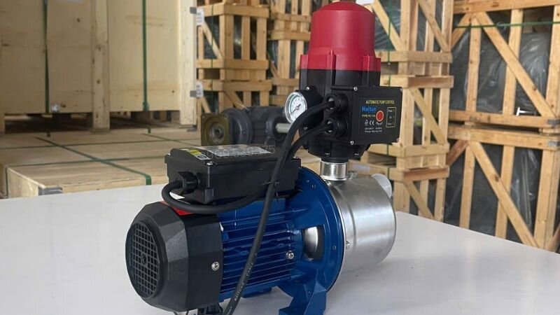 Máy bơm nước tăng áp 220V tại Thành Thái Motor.