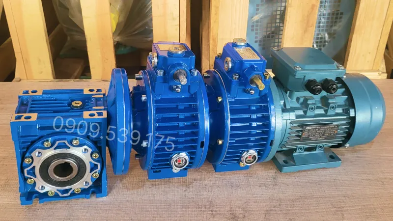 Thiết kế tổng quan motor giảm tốc 3 cấp (2 UDL 0.8kW và 1 NMRV 63)