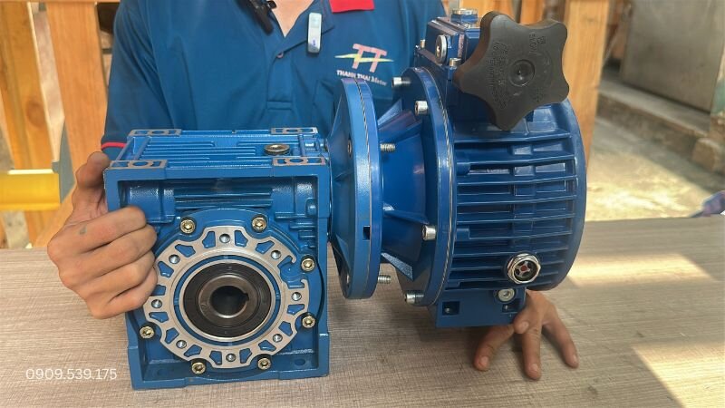 How to install a mechanical speed variator with an NMRV gearbox
