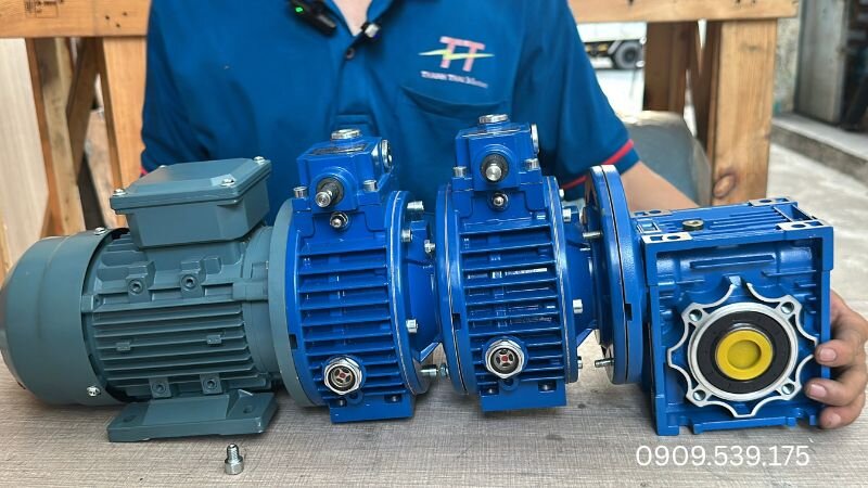 Cách lắp motor điện với 2 điều tốc cơ UDL và 1 hộp giảm tốc NMRV