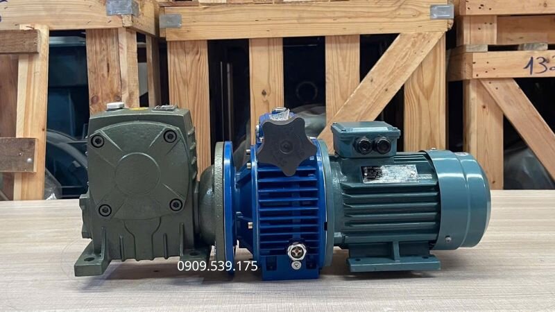 Cấu tạo bên trong motor giảm tốc 2 cấp UDL - WPDA