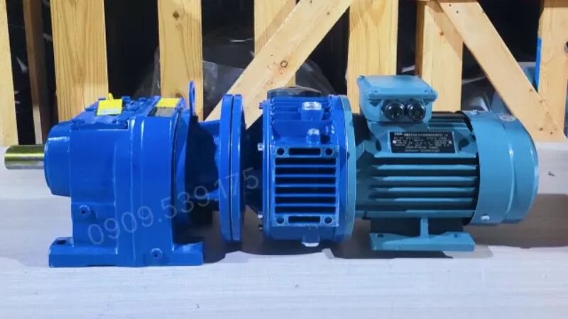 Cấu tạo của motor giảm tốc 2 cấp 1 UDL và R