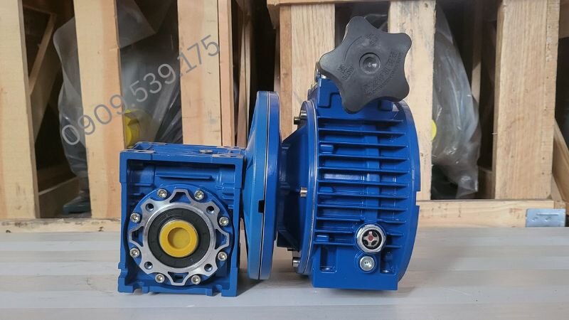 Structure of the 2-stage UDL - NMRV gearbox
