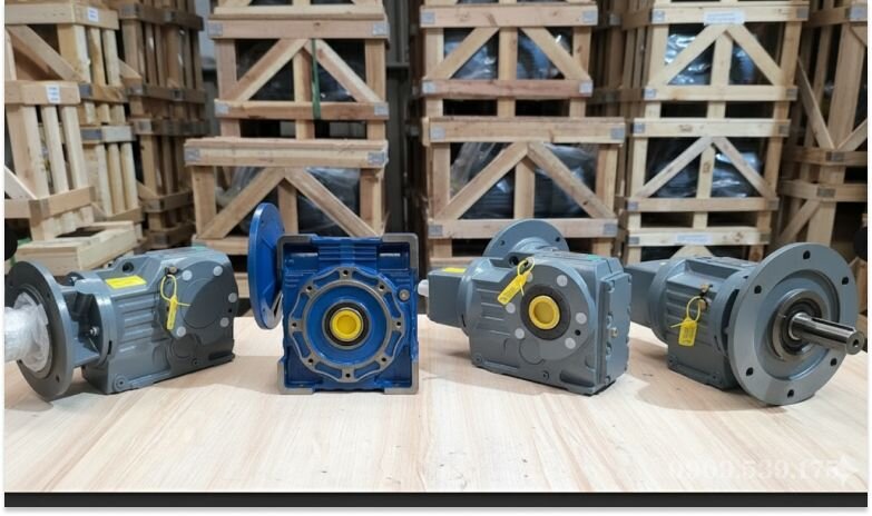 Hộp giảm tốc tải nặng cho ứng dụng công nghiệp khắc nghiệt