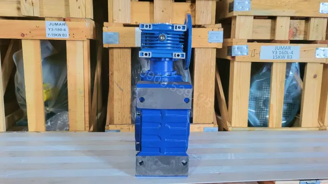 Góc bên phải của Hộp giảm tốc 2 cấp NMRV 63 - 130