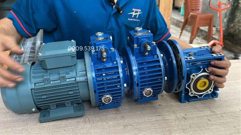 Hướng dẫn cách lắp motor điện với 2 UDL và 1 NMRV