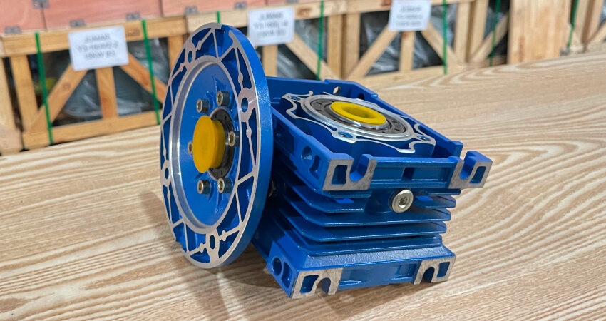 Motor được thiết kế để tối ưu hóa hiệu suất phù hợp cho nhiều ngành nghề
