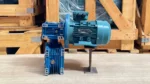 Góc bên phải của Motor giảm tốc 2 cấp NMRV 50 - 75