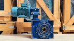 Góc bên trái của Motor giảm tốc 2 cấp NMRV 63 - 110