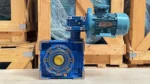 Góc bên phải của Motor giảm tốc 2 cấp NMRV 75 - 130