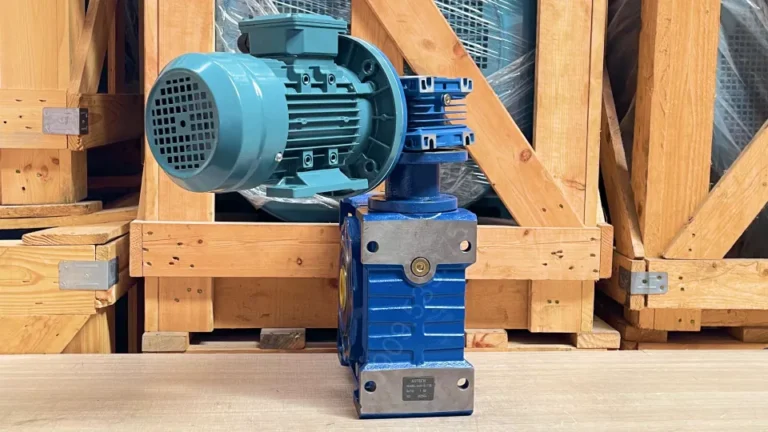 Góc chéo của Motor giảm tốc 2 cấp NMRV 75 - 130