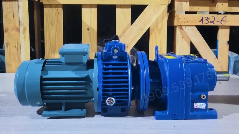 Góc bên trái Motor giảm tốc 2 cấp UDL 0.37kW - R37