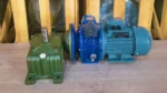 Góc bên phải của Motor giảm tốc 2 cấp UDL 0.8kW - WPDO 70