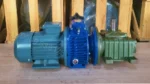 Góc bên trái của Motor giảm tốc 2 cấp UDL 0.8kW - WPDO 70