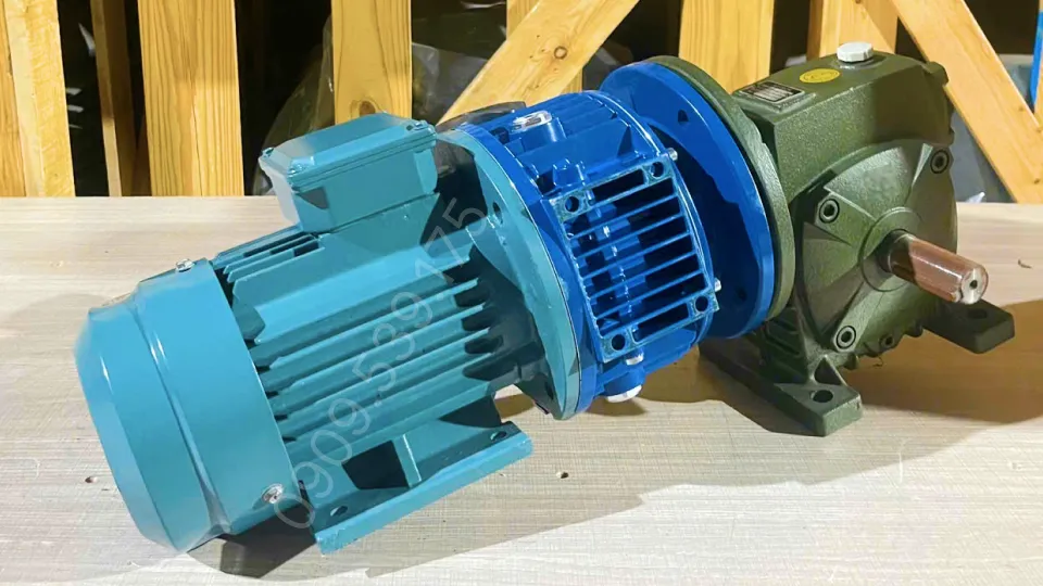 Motor giảm tốc 2 cấp UDL 0.8kW - WPDS 70 chính hãng