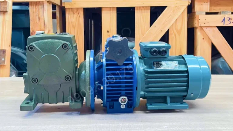 Góc bên trái của Motor giảm tốc 2 cấp UDL 1.5kW - WPDA 100