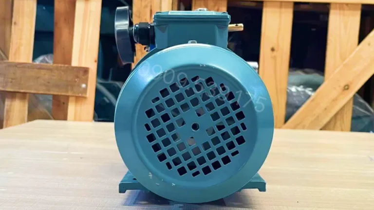 Cánh quạt và nắp sabo của Motor giảm tốc 2 cấp UDL 1.5kW - WPDS 100