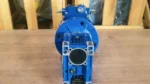 Phía sau là hộp giảm tốc của Motor giảm tốc 2 cấp UDL 2.2kW - NMRV 75