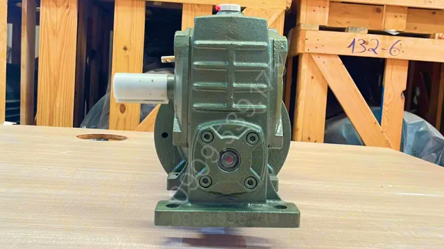 Phần trục vít bánh vít của Motor giảm tốc 3 cấp (2 UDL 0.37kW và 1 WPDA 60)