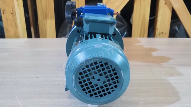 Cánh quạt và nắp sabo của Motor giảm tốc 3 cấp (2 UDL 0.8kW và 1 R47)