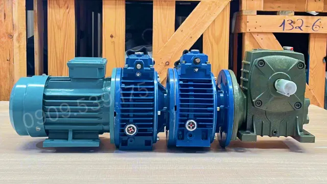 Góc bên trái của Motor giảm tốc 3 cấp (2 UDL 2.2kW và 1 WPDA 120)