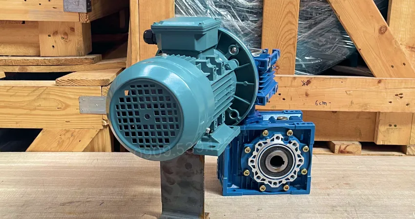 Thiết kế tổng quan motor giảm tốc 2 pha NMRV 40-50