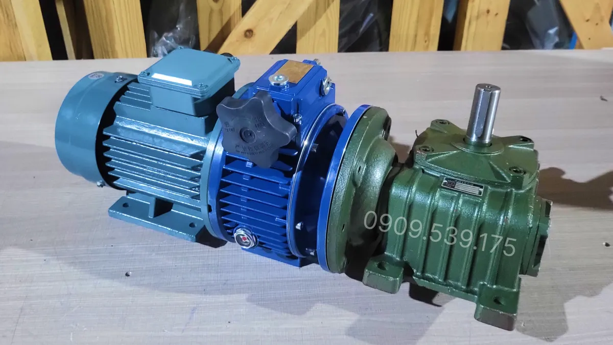 Overall Design of the 2-Stage UDL 0.37kW - WPDO 60 Gear Motor