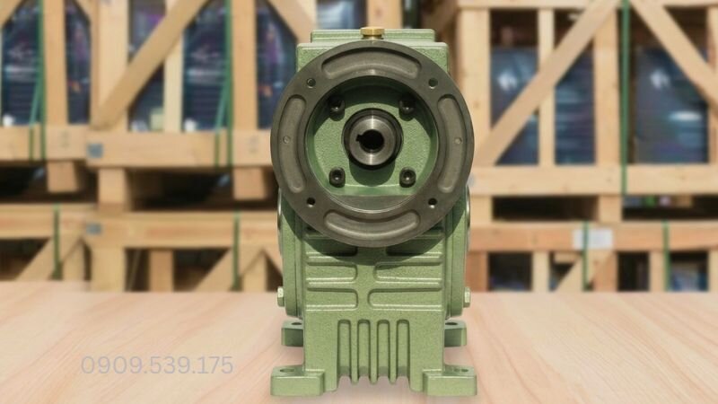 Ứng dụng hộp giảm tốc trục vít WPDKS