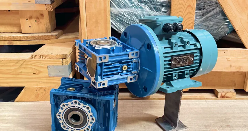 Ứng dụng motor giảm tốc 2 pha NMRV 40-63