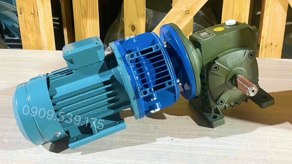 Applications of the 2-Stage UDL 0.8kW - WPDS 70 Gear Motor