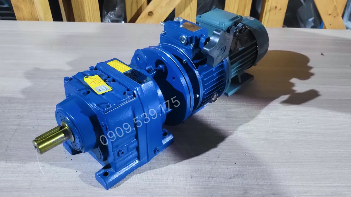 Ứng dụng motor giảm tốc 2 cấp UDL 1.5kW - R57