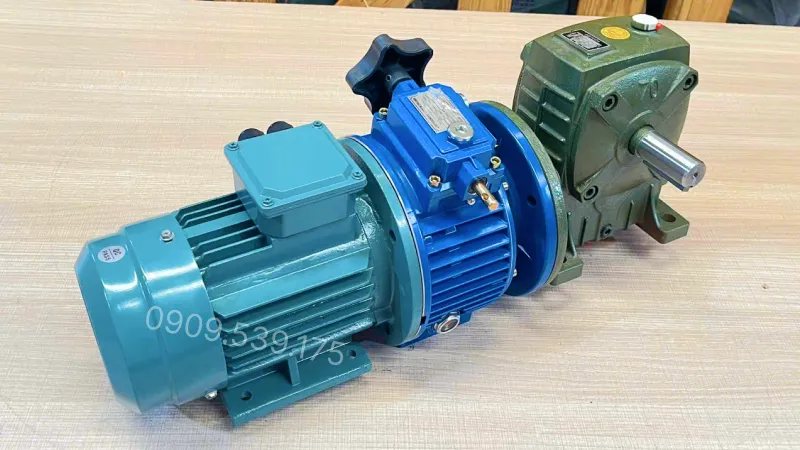 Applications of the 2-stage UDL 2.2kW - WPDA 120 gear motor