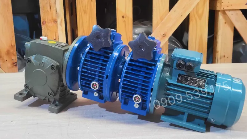 Applications of the 3-Stage Gear Motor (2 UDL 2.2kW And 1 WPDS 120)