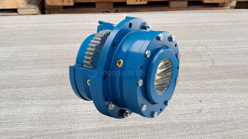 Khớp nối răng cơ khí có răng ngoài ăn khớp chính xác với ống lót răng trong, cho phép truyền tải mô men rất lớn với độ ổn định cao.