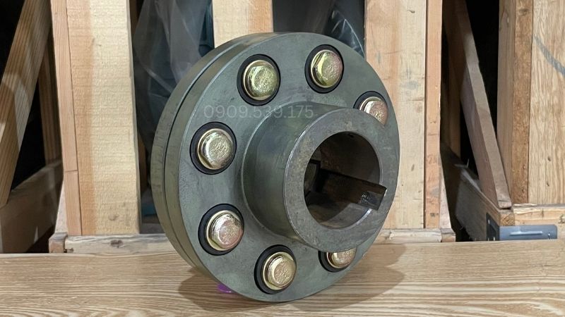 Khớp nối trục giúp liên kết hai trục quay, truyền mô men xoắn ổn định và bù sai lệch khi vận hành.