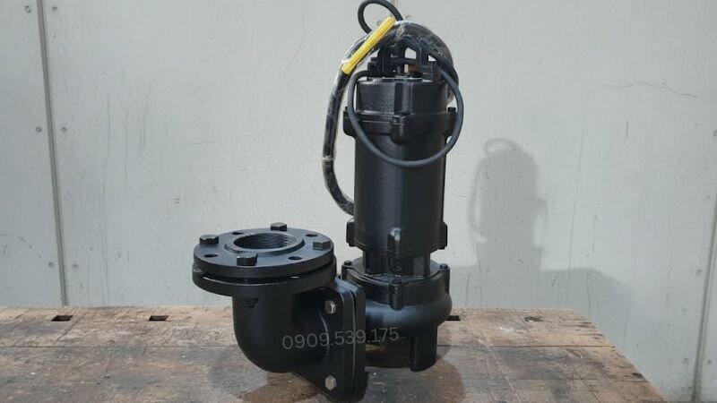 Máy bơm nước tự mồi tạo ra áp suất thấp để hút nước từ nguồn mà không cần phải đổ nước mồi vào trước mỗi lần sử dụng.