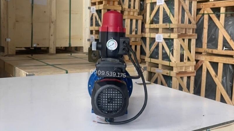 Bơm tăng áp biến tần có khả năng điều chỉnh tốc độ motor và duy trì áp lực nước hoàn hảo.