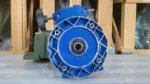 Hộp giảm tốc 2 cấp UDL 0.8kW - WPDO 70 mặt điều tốc cơ