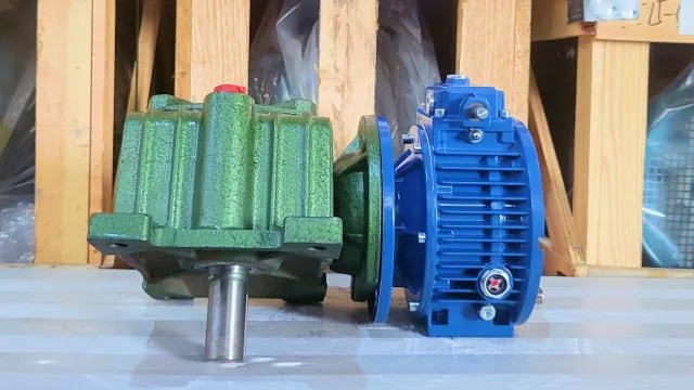 Góc bên phải của Hộp giảm tốc 2 cấp UDL 2.2kW - WPDX 120