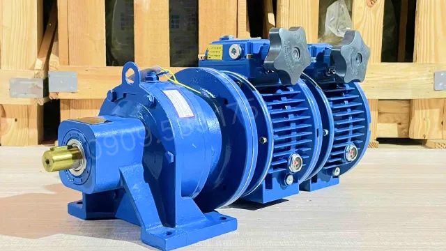 Hộp giảm tốc 3 cấp (2 UDL 0.8kW và 1 Cycloid X2) chính hãng