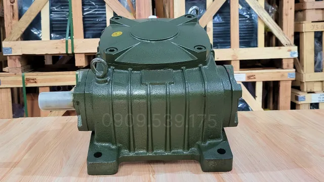 Góc bên phải của Hộp giảm tốc trục vít WPX 200