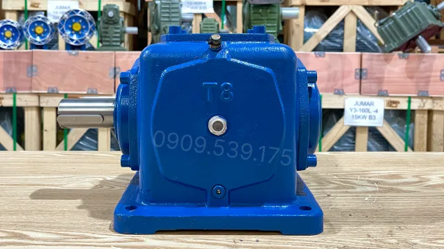 Góc ở phía sau của Hộp số chuyển hướng T