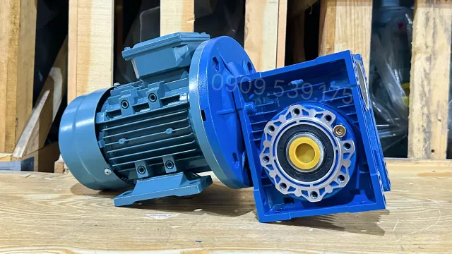 Motor giảm tốc NMRV 63 0.75kW 1Hp nhỏ gọn, chắc chắn