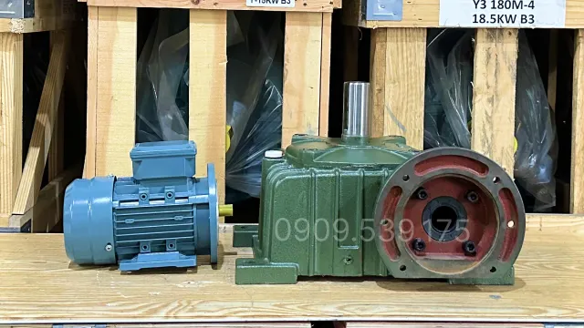 Motor giảm tốc WPDO 100 1.5kW 2Hp góc trái