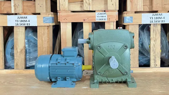 Motor giảm tốc WPS 100 1.1kW 1.5Hp có motor điện và hộp giảm tốc