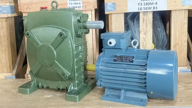 Motor giảm tốc WPS 155 7.5kW 10Hp có hộp cực điện